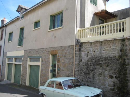 Eymoutiers House | La Petite Cerise