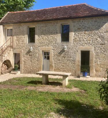 LIsle-sur-Serein House | La petite Chapelle