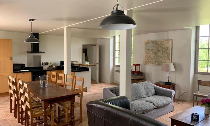Chambellay House | LA PETITE ECOLE