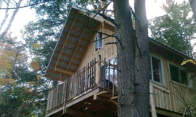 Sainte-Beatrix Cabin | La Petite Fleur
