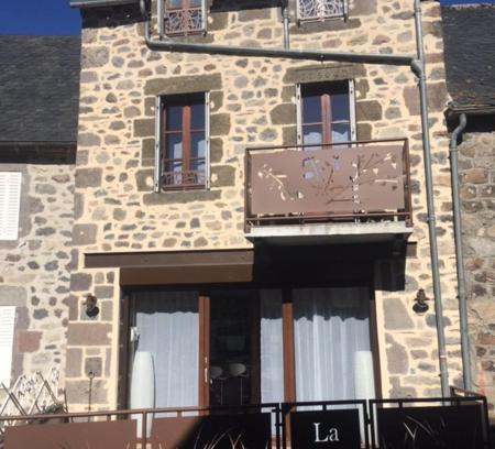 Saint-Saturnin House | la petite forge