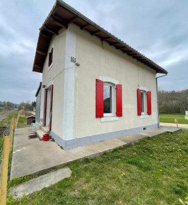 Sainte-Marie-de-Chignac House | La petite maison