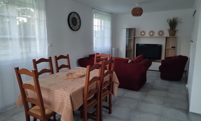 Mesnil-Saint-Nicaise House | La petite maison
