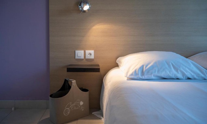 Avoine Apartment | La petite maison 4