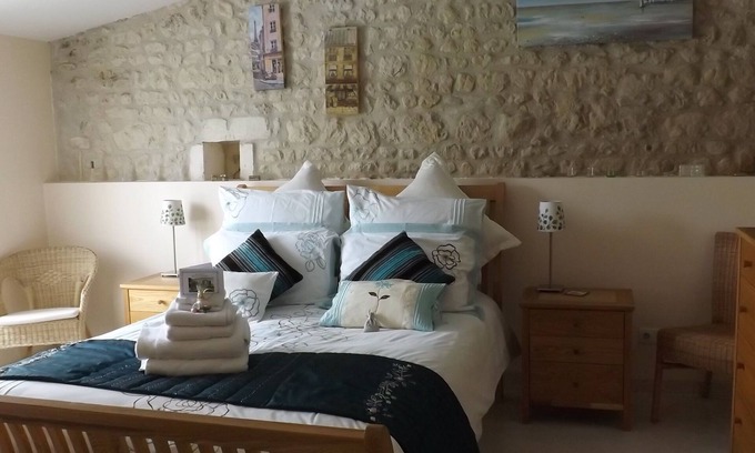 Bellevigne Cottage | La Petite Maison Beautiful, Enchanting and loved