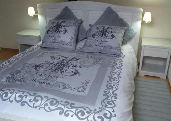 Langonnet Bed & Breakfast | LA PETITE MAISON DU SABOT
