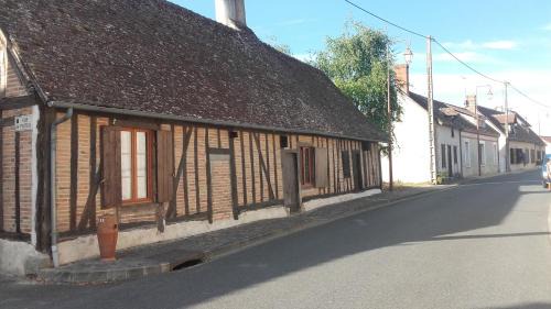 Theillay House | La Petite Maison
