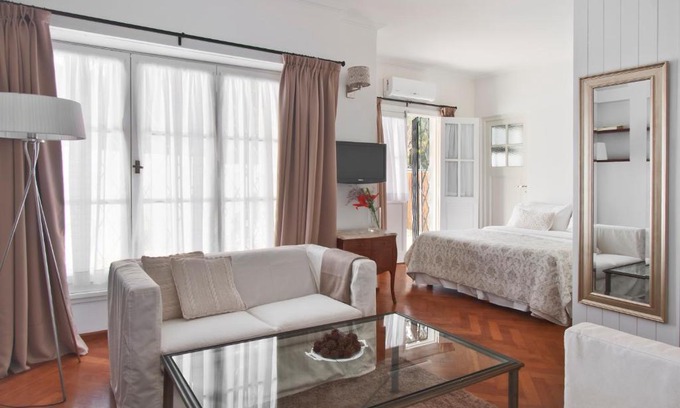 Beccar Hotel | La Petite Maison San Isidro