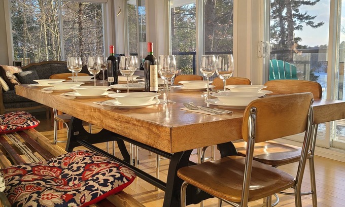 Rawdon Ski Chalet | La Petite Retraite du Lac: Spacious-Gym-2.5 Bath