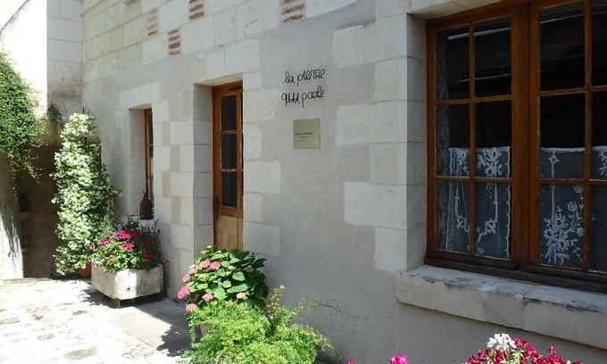 Luynes House | La Pierre qui Parle