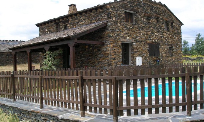 Campillejo House | La Pizarra Negra