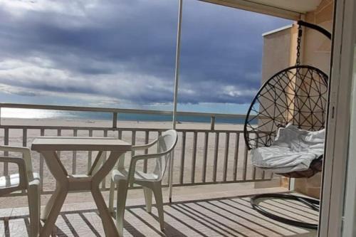 Port-la-Nouvelle Apartment | La Plage, clim et wifi