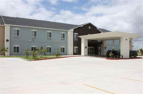 Freer Hotel | La Plaza Inn and Suites - Freer TX
