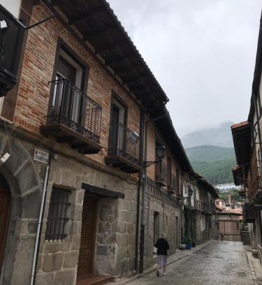 Cuevas del Valle House | La Plaza Vieja