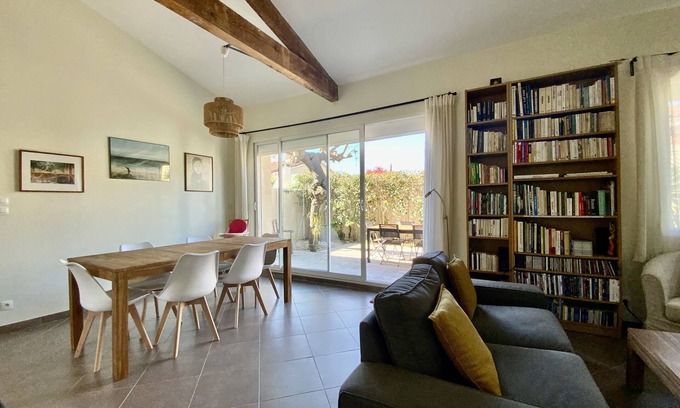Aiguerelles House | La Poétique - Air-conditioned 3-bedroom house!