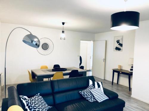 Ouzouer-sur-Loire House | La Pommeraie