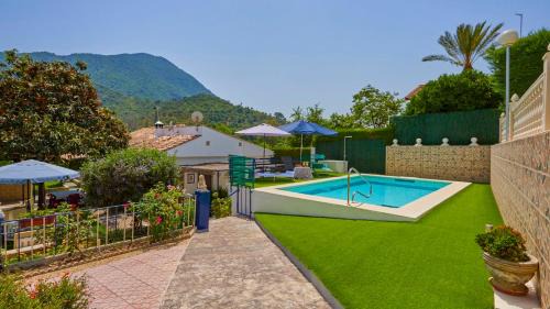 Benaocaz House | La Ponderosa El Bosque by Ruralidays