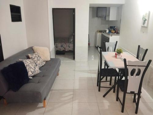 Santa Barbara Alta Apartment | La Ponderosa Studio Apartment