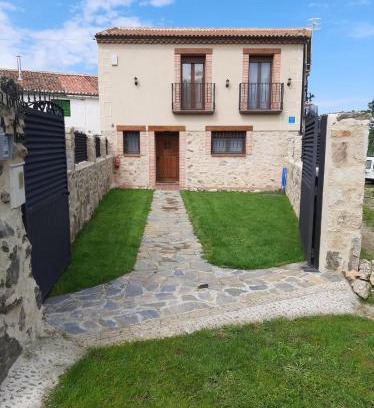 Martincano House | LA PORTADA DE ABAJO