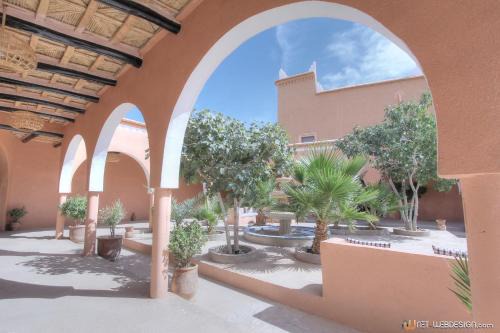 Souk Lakhmis Dades Bed & Breakfast | La Porte du Dades