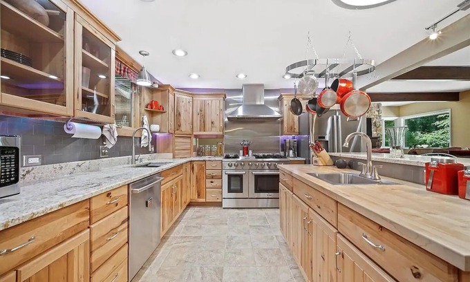 La Porte House | La Porte Waterfront Home 4 BR