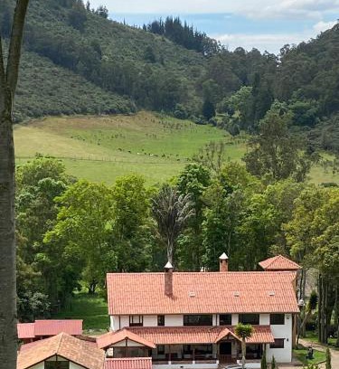 El Rosal Hotel | La Posada De Los Arcángeles
