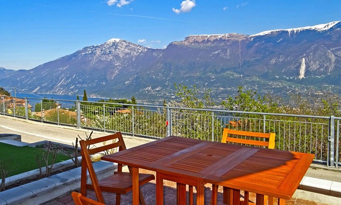 Pieve Apartment | La Quiete 23 Holideal Apartment Lake View