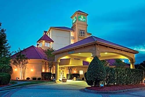 Winston - Salem Hotel | La Quinta by Wyndham Winston-Salem