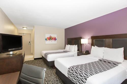 Blue Springs Hotel | La Quinta by Wyndham Blue Springs
