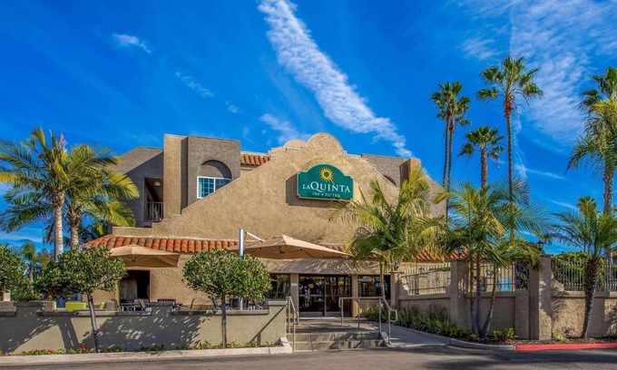 Carlsbad Hotel | La Quinta by Wyndham Carlsbad - Legoland Area