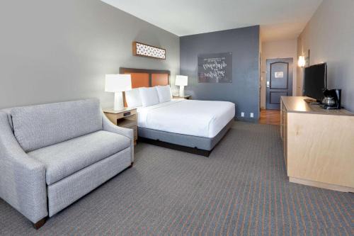 Dallas Hotel | La Quinta by Wyndham Dallas Love Field