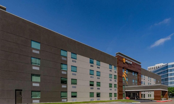 Sharpstown Hotel | La Quinta by Wyndham Houston Southwest
