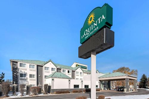 Logan Hotel | La Quinta by Wyndham Logan
