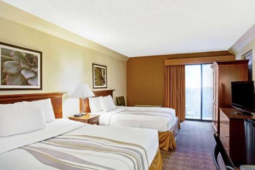 Stamford Hotel | La Quinta by Wyndham Stamford/New York City