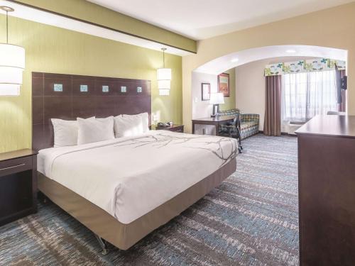 South Arlington Hotel | La Quinta by Wyndham Dallas Grand Prairie South