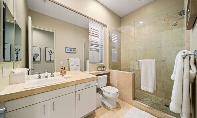 La Quinta Apartment | La Quinta Golf Home w/Pool, Spa & Designer Kitchen