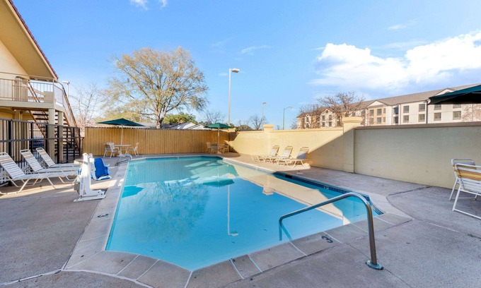 Bossier City Hotel | La Quinta Inn by Wyndham Bossier City