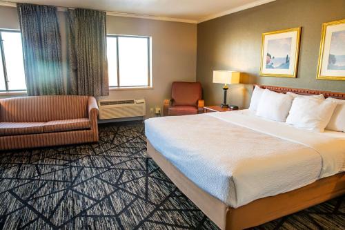 Oak Creek Hotel | La Quinta Inn by Wyndham Milwaukee Airport/Oak Creek