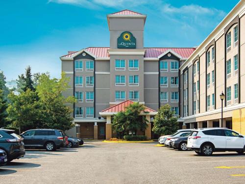 Richmond City Centre Hotel | La Quinta Inn by Wyndham Vancouver Airport