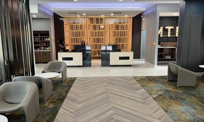Manchester Hotel | La Quinta Inn & Suites by Wyndham Manchester/Arnold AFB