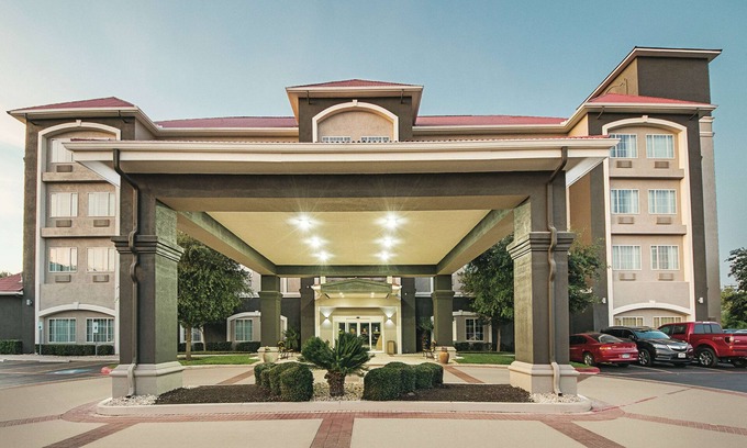 San Antonio Hotel | La Quinta Inn & Suites by Wyndham San Antonio Northwest