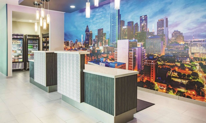 The Colony Hotel | La Quinta Inn & Suites by Wyndham Dallas Plano - The Colony