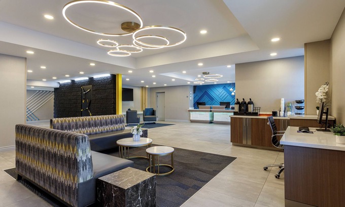 California Hotel | La Quinta Inn & Suites by Wyndham Lexington Park - Patuxent