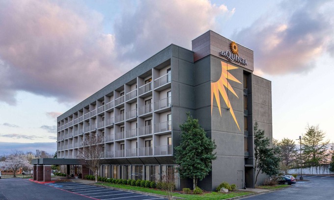 Blountville Hotel | La Quinta Inn & Suites by Wyndham Kingsport TriCities