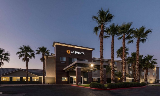 Sunrise Manor Hotel | La Quinta Inn & Suites by Wyndham Las Vegas Nellis
