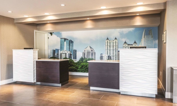 Lindridge-Martin Manor Hotel | La Quinta Inn & Suites by Wyndham Atlanta Midtown - Buckhead