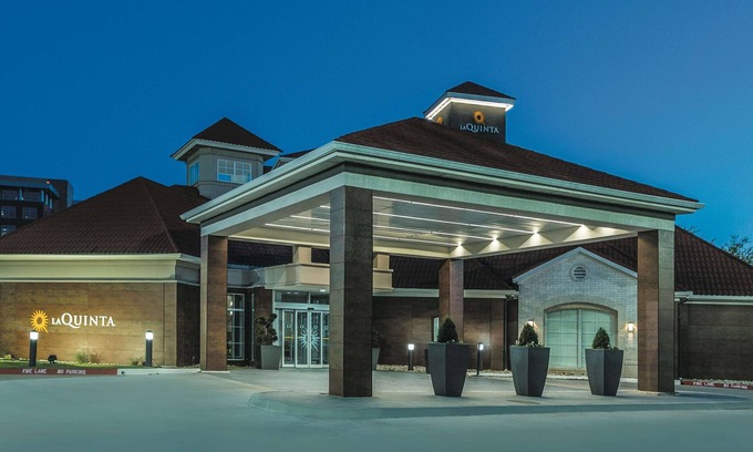 Plano Hotel | La Quinta Inn & Suites by Wyndham Dallas Plano West