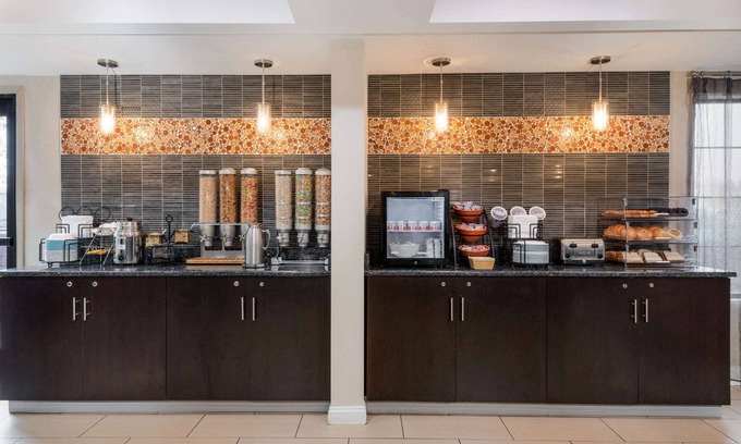 Summersville Hotel | La Quinta Inn & Suites Summersville/New River National Park