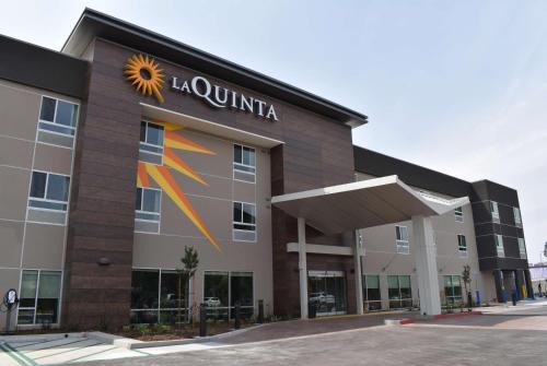 San Bernardino Hotel | La Quinta Inn & Suites by Wyndham San Bernardino