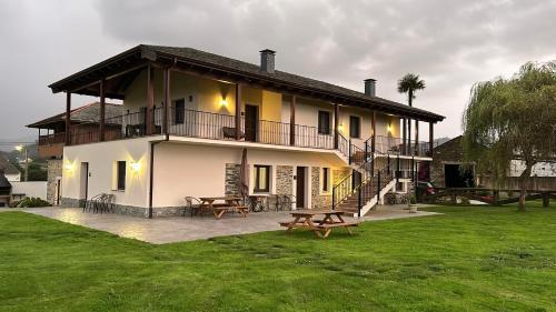 Canedo Apartment | La Quintana de Figares